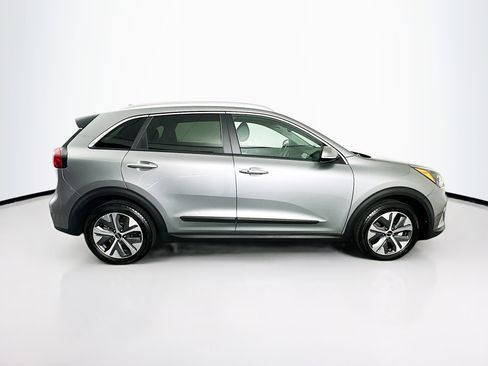 Used 2022 Kia Niro EX image 10