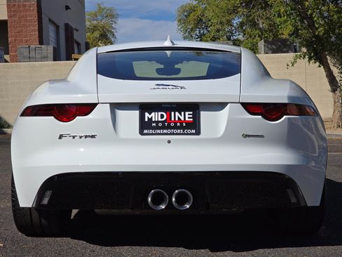 Used 2018 Jaguar F-TYPE R-Dynamic image 9