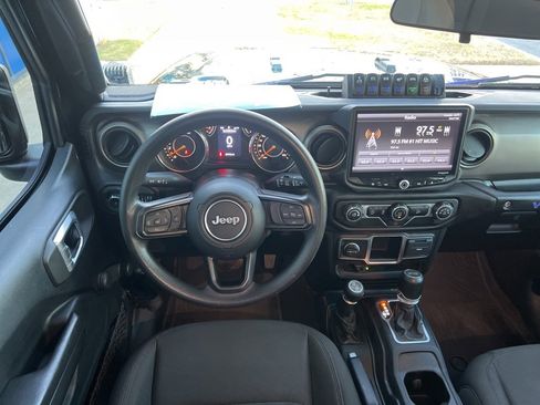 Used 2021 Jeep Wrangler Unlimited Sport image 11