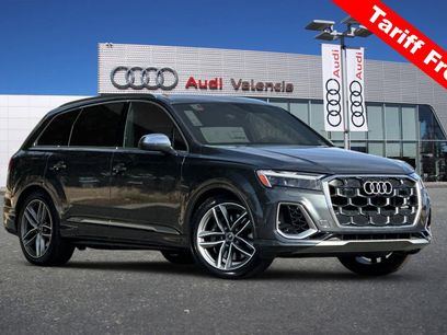 New 2025 Audi SQ7 Premium Plus