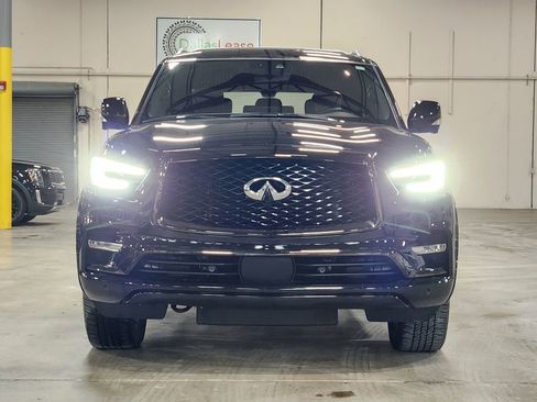 Used 2024 INFINITI QX80 Sensory image 2