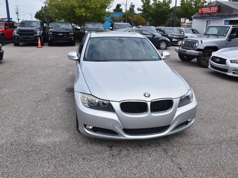 Used 2010 BMW 328i Sedan RWD image 8
