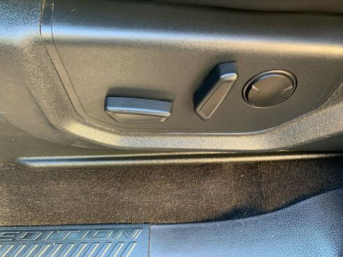 Used 2020 Ford Expedition XLT w/ Equipment Group 202A RWD image 27