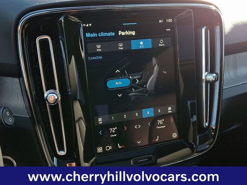 Certified 2025 Volvo XC40 B5 Plus image 17