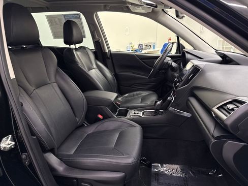 Used 2022 Subaru Forester Touring image 23