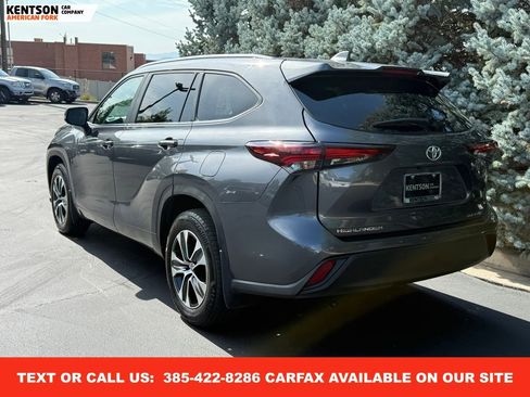 Used 2025 Toyota Highlander XLE image 6