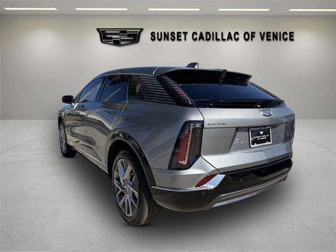 New 2026 Cadillac Optiq Luxury 1 image 5