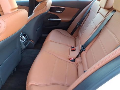 Used 2025 Mercedes-Benz C 300 4MATIC Sedan image 7
