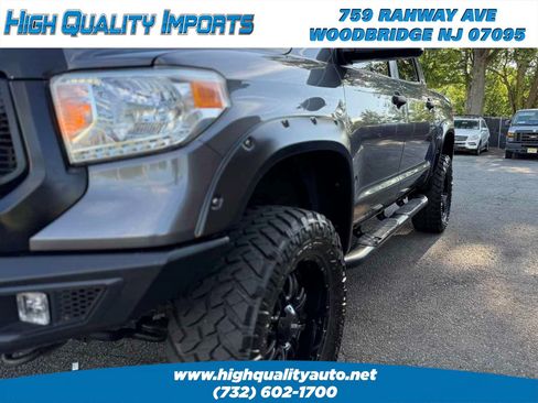 Used 2016 Toyota Tundra SR5 w/ SR5 Upgrade Package AWD/4WD image 9