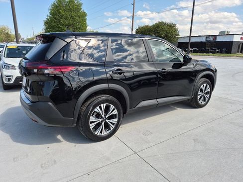 Used 2023 Nissan Rogue SV AWD/4WD image 6