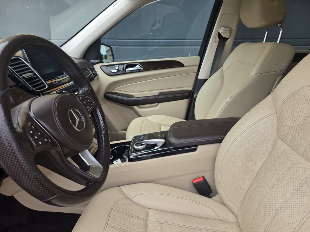 Used 2017 Mercedes-Benz GLS 450 4MATIC image 12