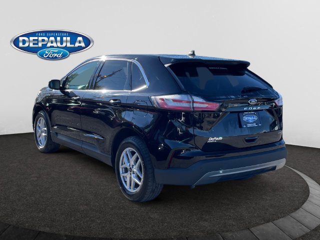Used 2024 Ford Edge SEL w/ Convenience Package AWD/4WD image 4