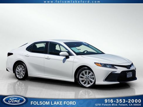 Used 2024 Toyota Camry LE w/ Convenience Package FWD image 1