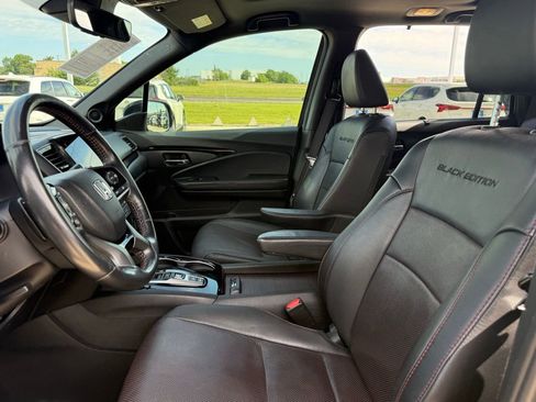 Used 2021 Honda Pilot Black Edition image 9