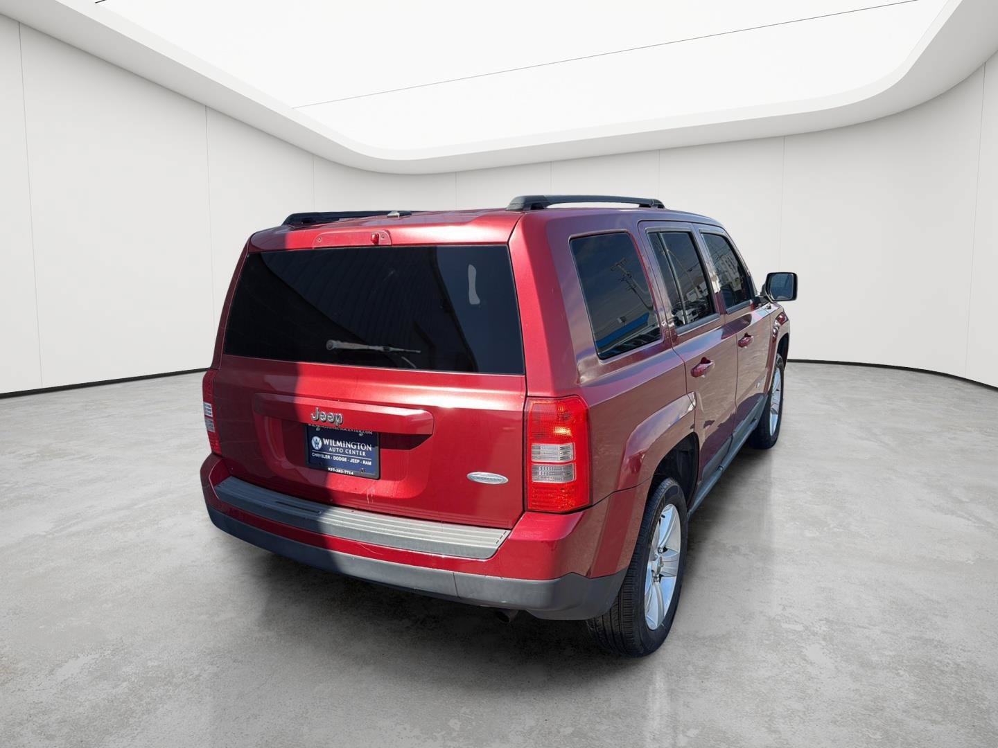 Used 2011 Jeep Patriot Latitude FWD image 3