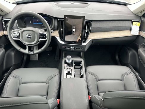 New 2026 Volvo XC90 B6 Plus image 7