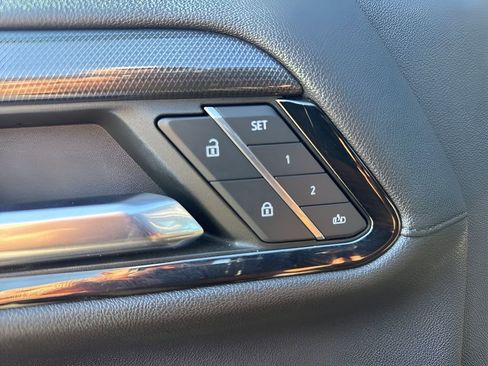 Used 2024 GMC Sierra 2500 AT4 w/ AT4 Premium Plus Package image 11