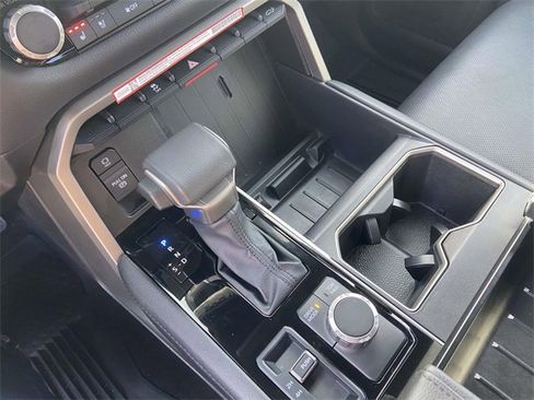 Used 2025 Toyota Tundra Limited image 26