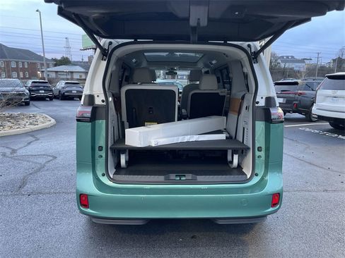 Used 2025 Volkswagen ID. Buzz 1st Edition image 35
