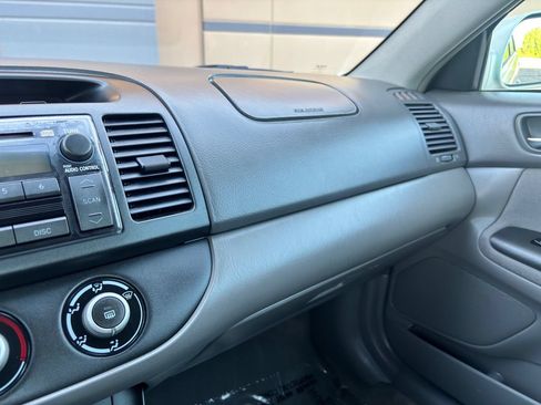 Used 2005 Toyota Camry SE FWD image 19