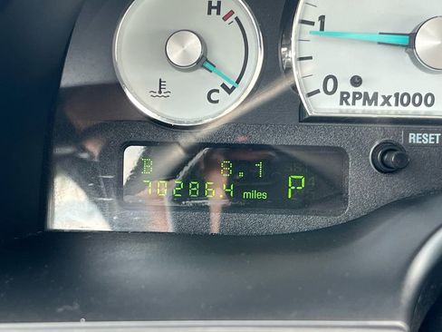 Used 2003 Ford Thunderbird image 27