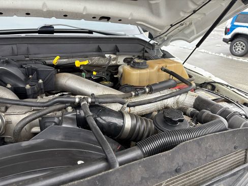 Used 2011 Ford F350 XLT w/ XLT Interior Pkg image 33