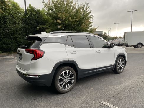 Used 2020 GMC Terrain SLT FWD image 9