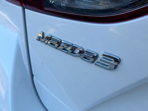 Used 2018 MAZDA MAZDA3 Grand Touring w/ Premium Equipment Package image 11