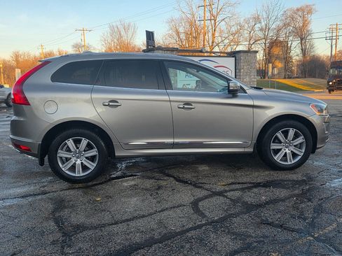 Used 2016 Volvo XC60 T6 Platinum w/ Climate Package image 7