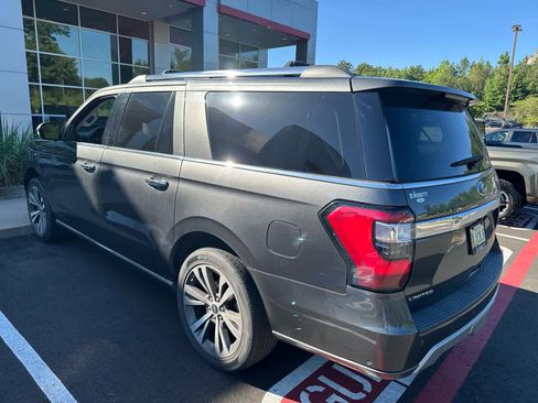 Used 2021 Ford Expedition Max Limited RWD image 3