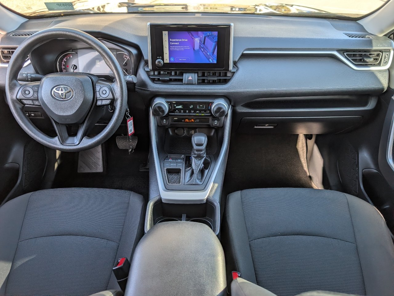 Used 2025 Toyota RAV4 LE FWD image 4