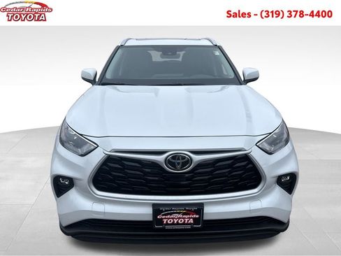 New 2026 Toyota Highlander XLE image 9