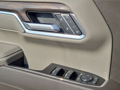 Used 2025 GMC Sierra 1500 SLT image 21