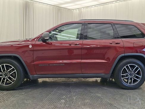 Used 2019 Jeep Grand Cherokee Trailhawk AWD/4WD image 11