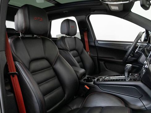 Used 2024 Porsche Macan GTS AWD/4WD image 37