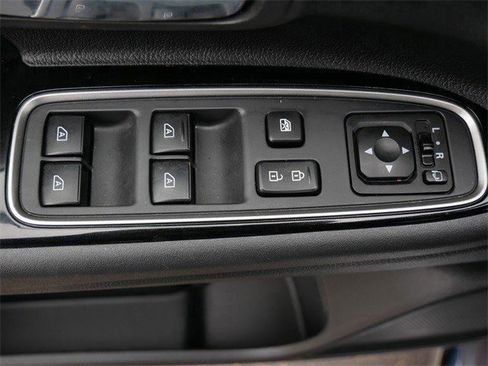 Used 2019 Mitsubishi Outlander SEL image 17