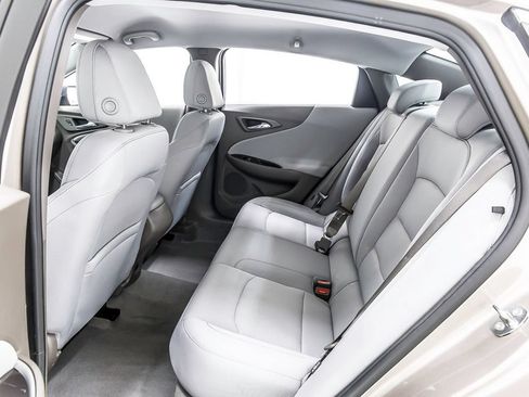 Used 2022 Chevrolet Malibu LS FWD image 28