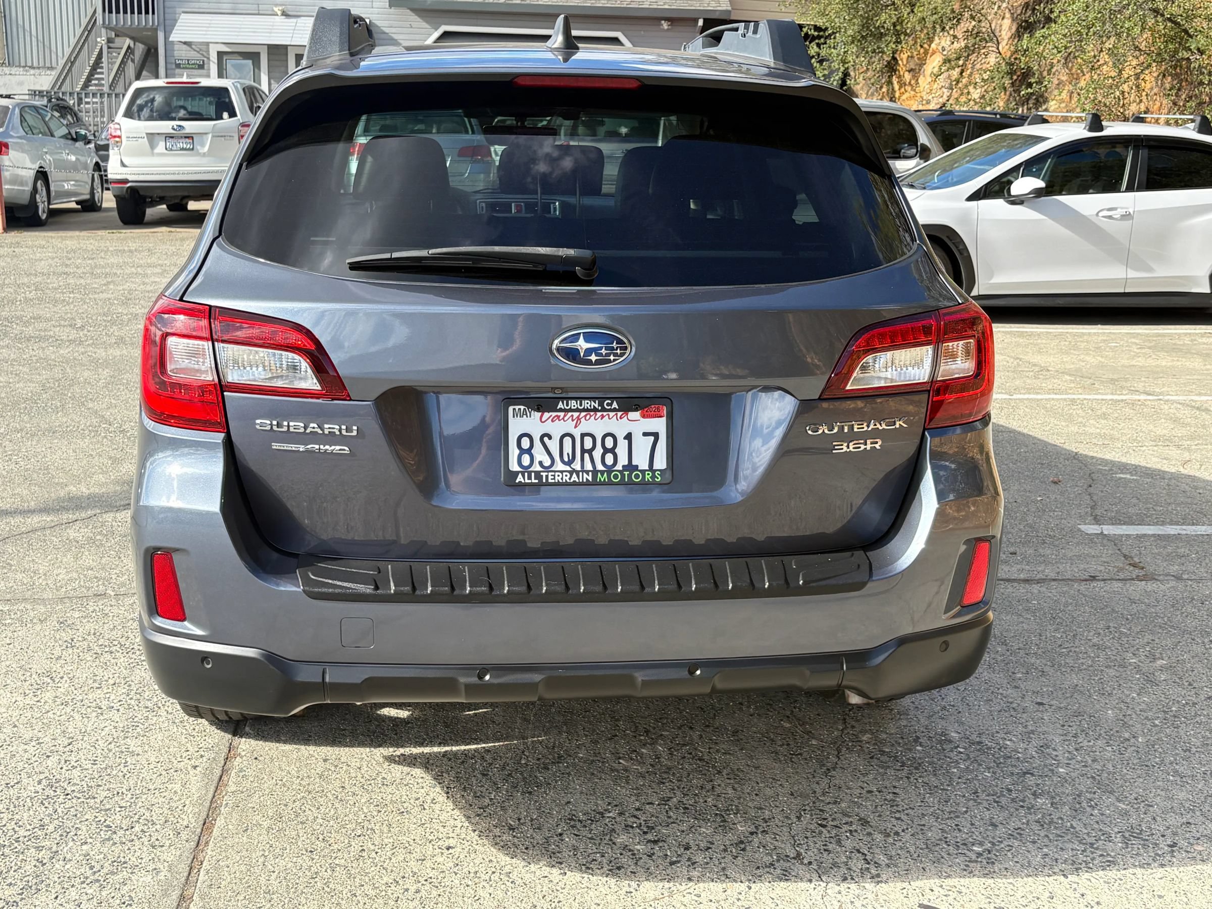 Used 2017 Subaru Outback 3.6R Limited AWD/4WD image 5