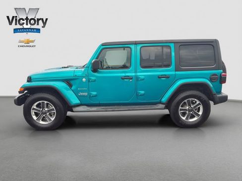 Used 2019 Jeep Wrangler Unlimited Sahara AWD/4WD image 4