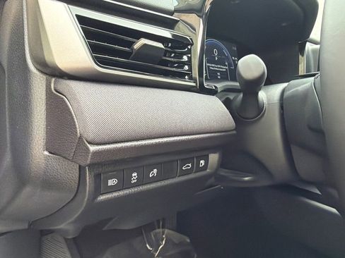 Used 2025 Toyota Camry LE w/ Convenience Package image 31