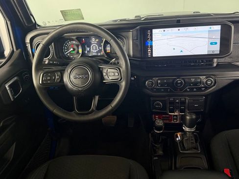 Used 2024 Jeep Wrangler Unlimited Rubicon 4xe w/ Technology Group AWD/4WD image 15
