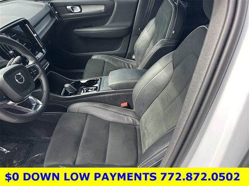Used 2021 Volvo XC40 T5 R-Design w/ Protection Package Premier image 17