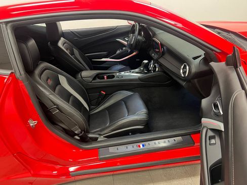Used 2021 Chevrolet Camaro SS RWD image 29