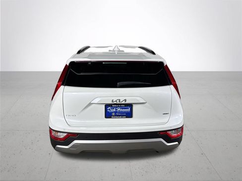 Certified 2025 Kia Niro EX FWD image 8