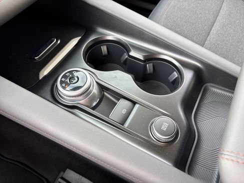 Used 2025 Ford Explorer Active image 28