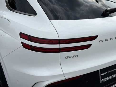 Used 2026 Genesis GV70 2.5T Sport Prestige AWD/4WD image 9