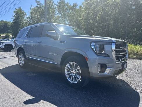 Used 2024 GMC Yukon SLT AWD/4WD image 12