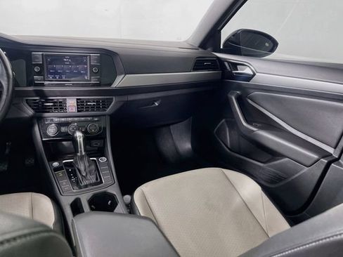 Used 2019 Volkswagen Jetta R-Line FWD image 23