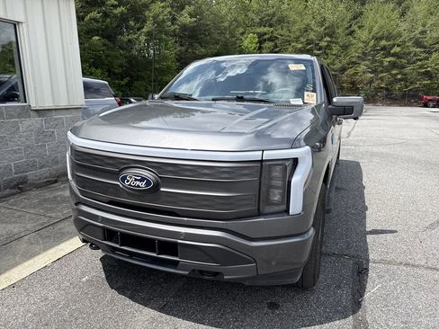 Used 2025 Ford F150 Lightning Lariat w/ Max Trailer Tow Package AWD/4WD image 6