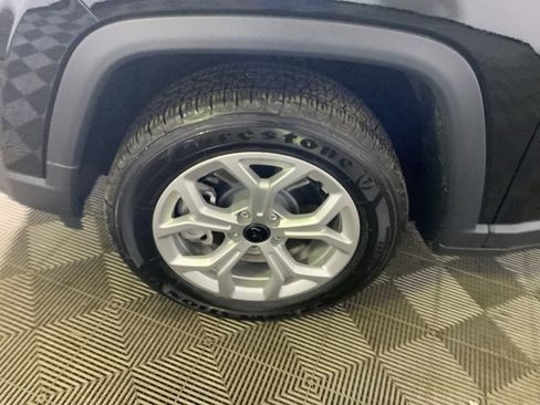 Used 2026 Jeep Compass Latitude image 43